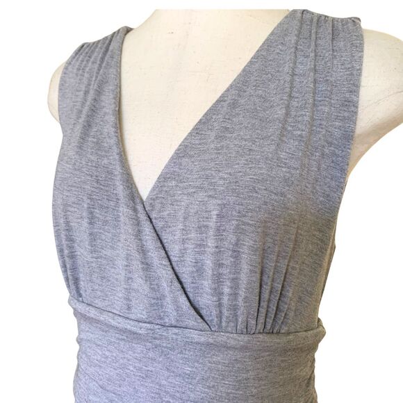 Artisan NY Gray Sleeveless Maxi Dress Size M Soft Stretch Knit V-Neck Waistband - Picture 2 of 8